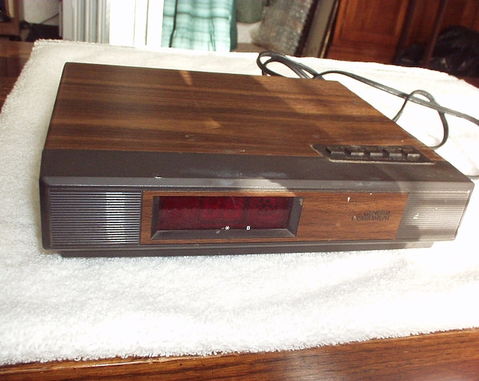 Vintage JERROLD CATV Cable Converter Box General Instrument 550 Model