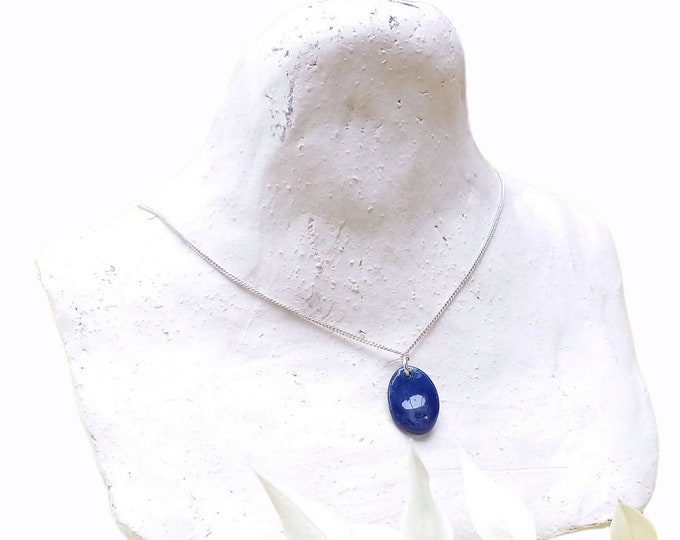 Bleu little oval porcelain bead on a real silver short necklace
