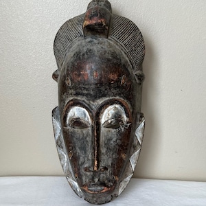 Vintage African Tribal Art Mask: Carved Wood Wall Hanging