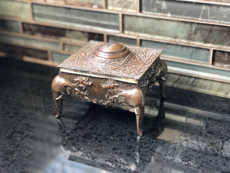 Boho Asian Indian trinket jewelry box vintage brass elephant trinket stash box Indian Asian elephant trinket Vintage brass trinket box
