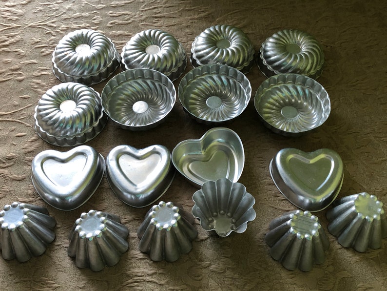 18 Vintage tart tins mini aluminum baking tins mini tart Etsy