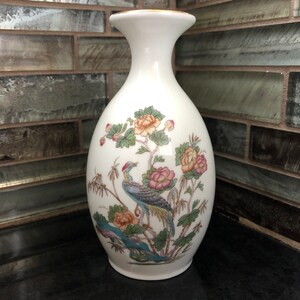 Wedgwood Kutani Crane vase, vintage Wedgwood vase, Wedgwood bone china vase, Wedgwood porcelain vase, Chinoiserie vase, vintage bird vase