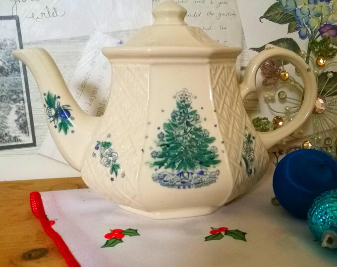 Sadler Christmas Teapot . Sadler Christmas Eve Tea Pot . Christmas Tree