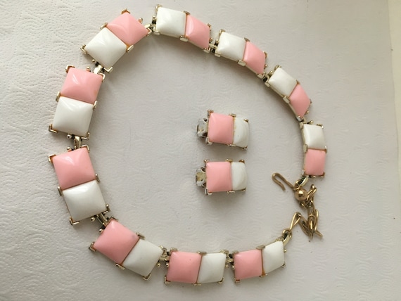 Kramer pink and white choker necklace and clip ea… - image 1