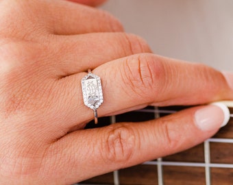 Tag Baha&#39;i-Ringstein-Ring