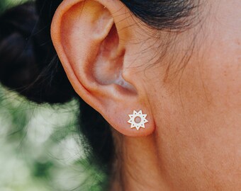 Classic Bahai Star Stud Earrings