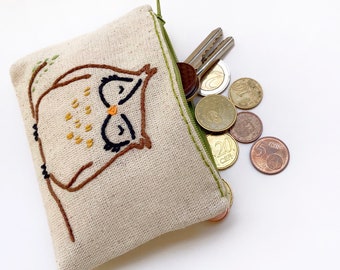 owl zipper pouch - hand embroidery on linen fabric - zipper pouch - handmade pouch - fabric wallet - niarmena bag - gift for birthdays