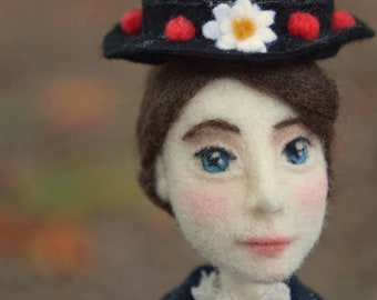 Mary Poppins bambola artistica in feltro, esempio di personalizzazione del soggetto, bambola artigianale lana, regalo compleanno per tata