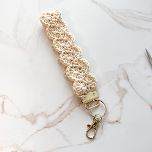 Shell Keychain Crochet Pattern
