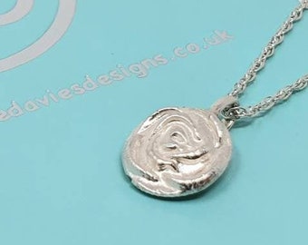 Silver rose pendant//flower necklace