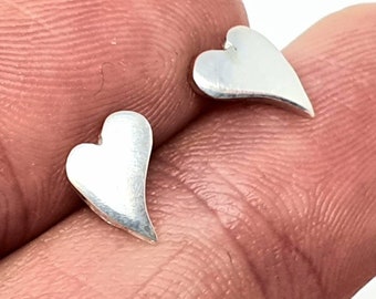 Silver heart earrings//solid silver love heart studs
