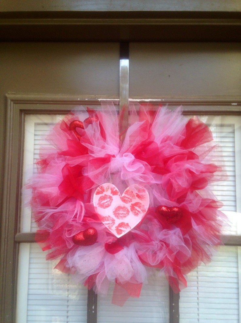 Valentine heart tulle wreath image 3