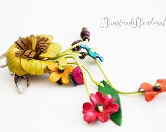 Pendant / key chain leather pendant flowers