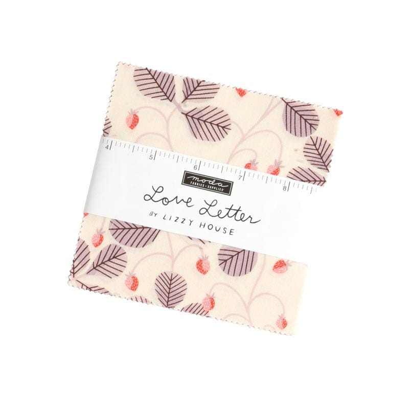 Love Letter by Lizzy House - Pearl Bracelet Dots Merlot - PER QUARTER METRE Love Letter by Lizzy House - Pearl Bracelet Dots Merlot - PER QUARTER METRE