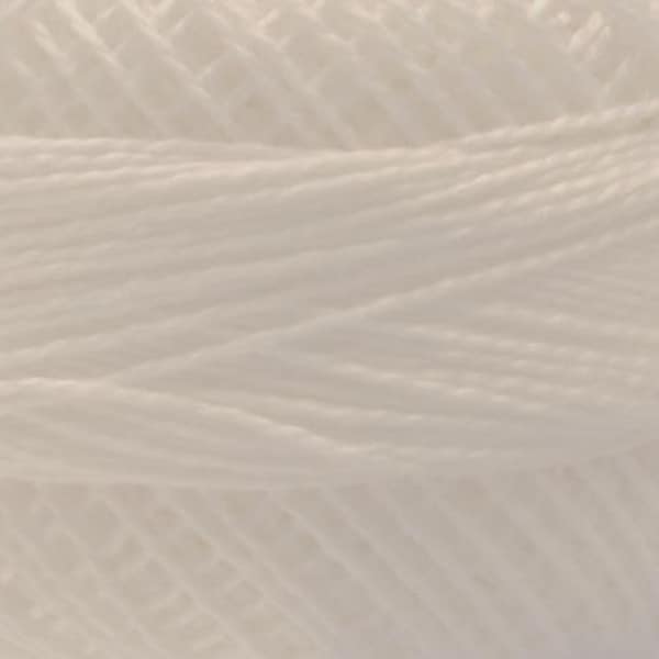 Finca Perle Presencia Sz 8 Cotton Thread Tint 052 Soft White Ball