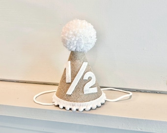 Neutral 1/2 födelsedagshatt - Halv födelsedagshatt - Beige och vit partyhatt - Naturlig boho partyhatt