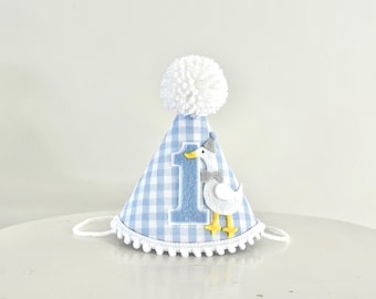 Sombrero de cumpleaños de One Silly Goose - Sombrero de fiesta de cuadros azules - Sombrero de primer cumpleaños de Silly Goose para niño - Sombrero de Silly Little Goose