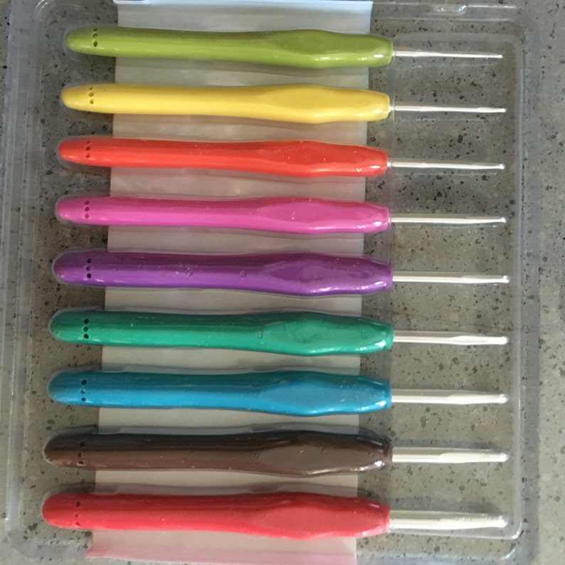 9 piece ergonomic crochet hook set 2mm 6 mm. Etsy