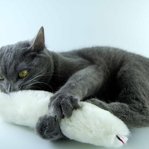 XL Handmade Sheepskin Bunny Kick Toy – Purrfect Cat Kicker