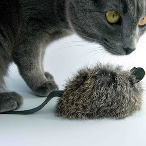 Real Rabbit Fur Big Mouse Toy – Lifelike & Interactive Fun for Cats!