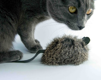 Real Rabbit Fur Big Mouse Toy – Lifelike & Interactive Fun for Cats!