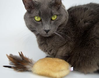 Sheepskin Feather Cat Toy: Wool-Filled, Leather Lace Option