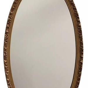 Vintage oval mirror Decorative detail