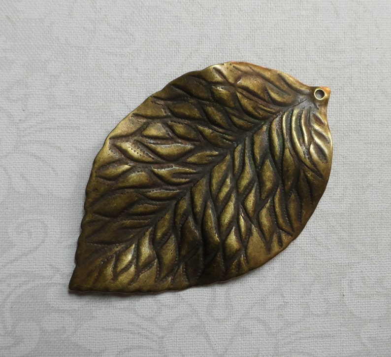only 1 shown Vintage gold plate or raw brass large leaf 2/&18th,4pcs-KC145