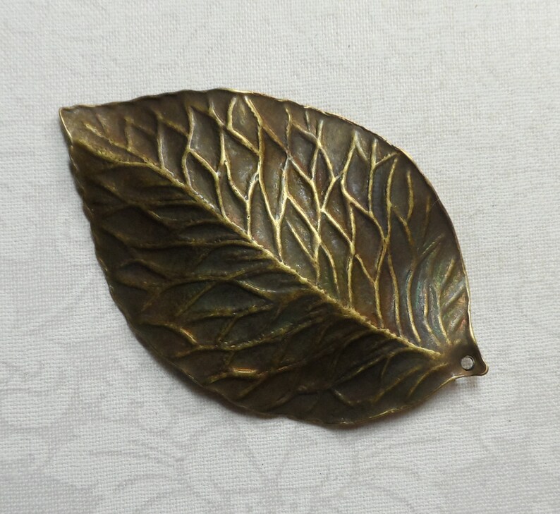 only 1 shown Vintage gold plate or raw brass large leaf 2/&18th,4pcs-KC145
