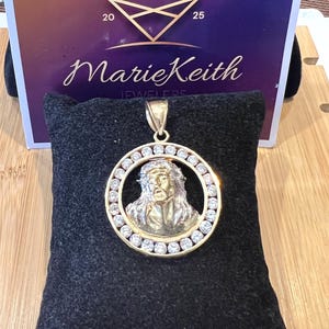 10k 10kt yellow gold Jesus pendant