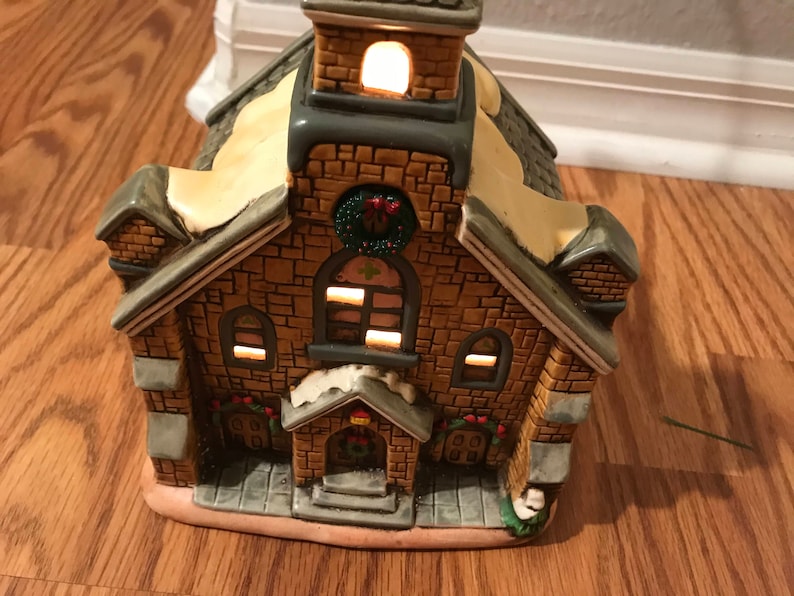 LEFTON HAND PAINTED HANGING MINI SNOW CAPPED CHURCH