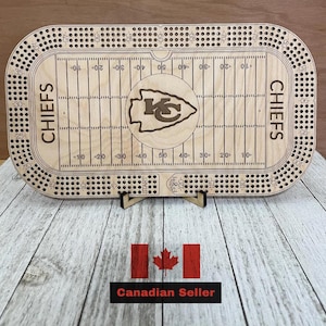 Planche de cribbage des Chiefs de Kansas City, ensemble de jeu unique, cadeau pour fan de sport, passionné de football, cadeau personnalisé, fête des pères, fête des mères, anniversaire