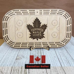 Planche de cribbage des Maple Leafs de Toronto, jeu unique, cadeau pour fan de sport, passionné de hockey, fête des pères, fête des mères, cadeau d'anniversaire, mariage