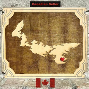 Pride bord Prince Edward Island geboorteplaats met muurdecoratie standaard, Canada Pride-kunstwerk, PEI-kaartontwerp, Vaderdag, Moederdag, huwelijkscadeau