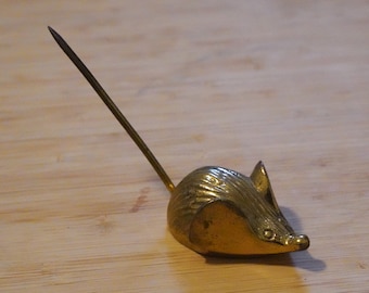 Vintage Brass Mouse memo holder with detachable tail / 1960s, cute, for notes