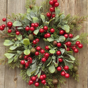 An abundance of Red Berries Candle Ring / Mini-Wreath