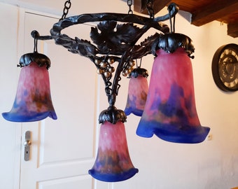 MULLER Frères Lunéville - Lustre, la monture en fer forgé à décor de