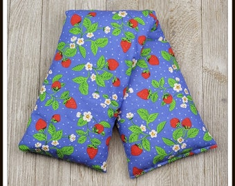 Cherry Pit Heating Pad - Strawberries and Vines - Microwaveable Cherry Pit Heating Pad