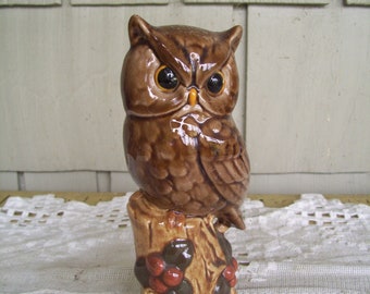 Vintage 1977 Ceramic Art Owl on Log with Holly Berries, Christmas Owl Figurine