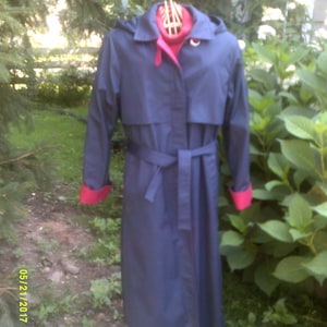 Womens Vintage Navy Belted Trench Coat, size 10 to 12, With Zip Out All Weather Liner, by London Fog, Woman&#39;s All Weather Trench 10