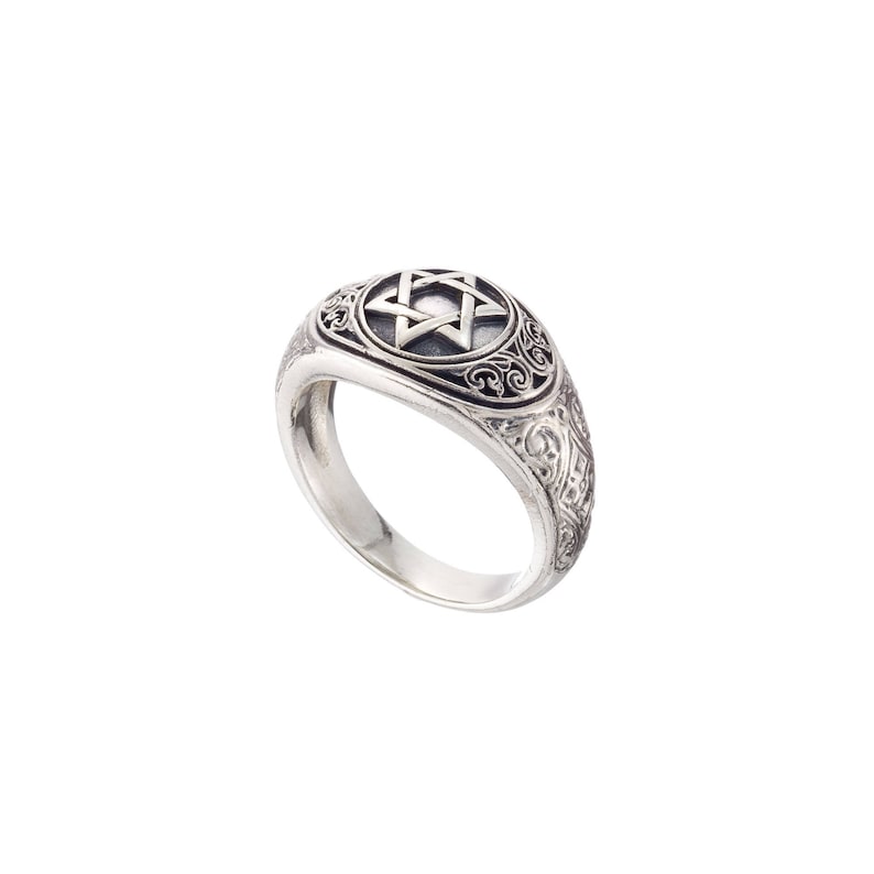 Mens ring in sterling silver with Star of David