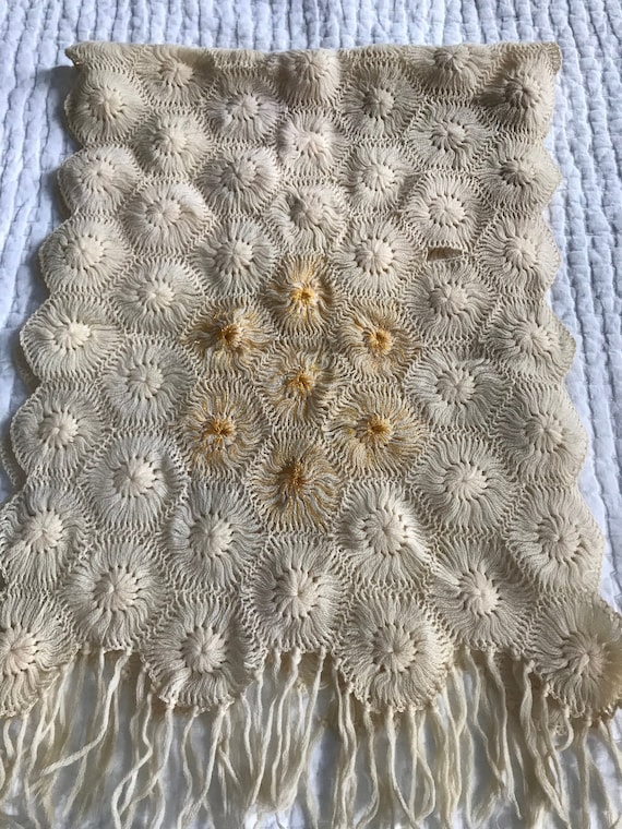 1930s/1940s Vintage Crochet Shawl