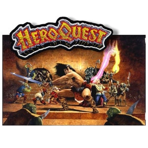 Könnte beinhalten: Ein Vintage-Videospiel-Boxcover mit einem muskulösen Helden, der ein Schwert schwingt und eine Gruppe von Goblins in einem Dungeon bekämpft. Das Boxcover ist für das Spiel "HeroQuest".