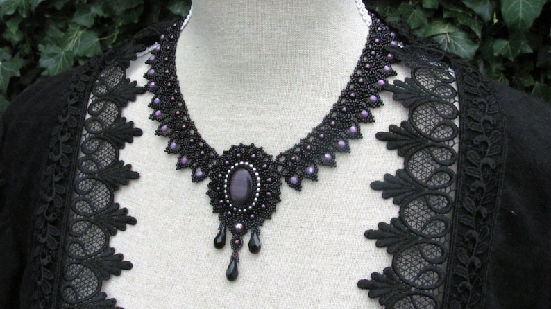 Tutorial for beadwoven necklace 'Lady Violet' PDF beading pattern DIY image 5