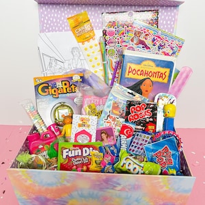 The Rewind Box: 90&#39;s Edition - NOSTALGIA GIFT BOX - Large