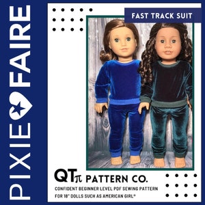 Puede incluir: Patrón de costura PDF para un chándal de muñeca. El patrón es para costureras principiantes y es para muñecas de 45,7 cm. El patrón incluye un chándal azul y un chándal verde. El patrón se llama "Fast Track Suit" y es de la empresa "QT Pattern Co."