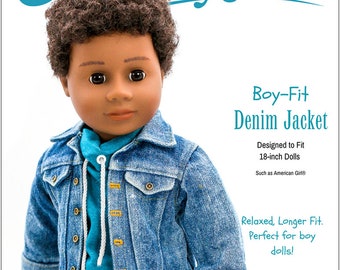 Könnte beinhalten: Ein Schnittmuster für eine blaue Jeansjacke für 45 cm große Puppen. Das Schnittmuster ist für eine lockere, längere Passform konzipiert, perfekt für Jungenpuppen. Das Schnittmuster stammt von Liberty Jane Clothing.