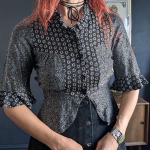 Vintage 60s 70s silver lurex flower blouse