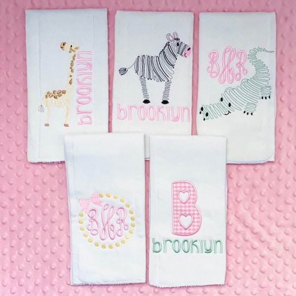 Personnalisé Brodé Burp Cloth Lot de 5 - monogrammé - cadeau bébé - couche en tissu - Bébé Fille - bébé garçon - Animaux en Couleur Rose +2