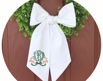 White Traditional Monogrammed/Personalized Christmas Reindeer Wreath Sash